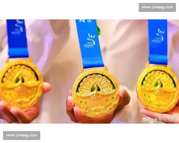 现场｜十年磨一剑：金标 10 公里藏着多少奔跑密码？