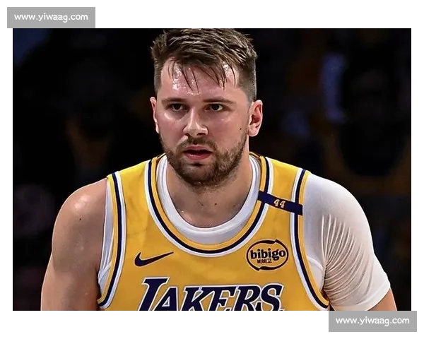 东契奇湖人首胜狂砍 49+11+8！单节 23 分比肩科比